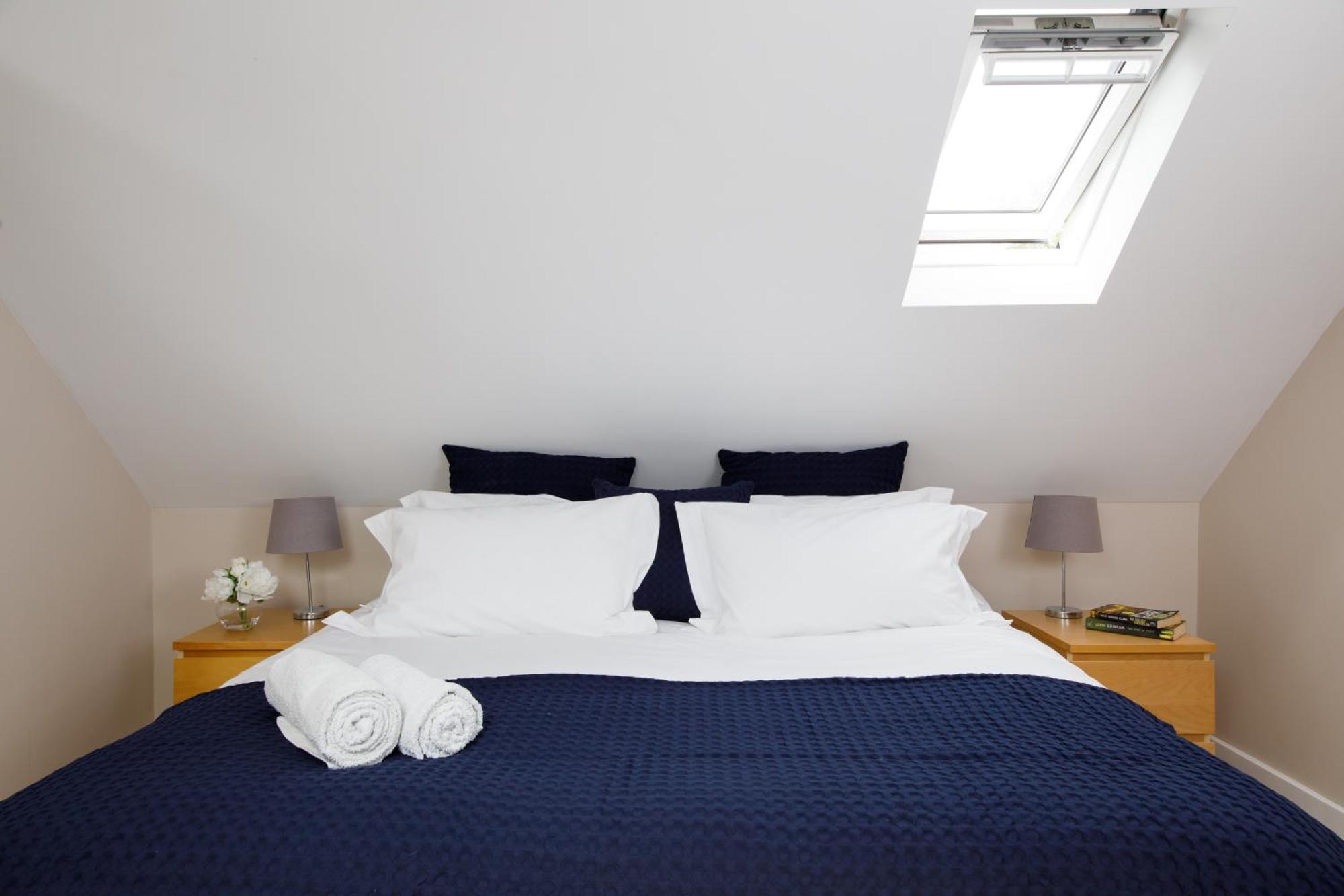 'Orchard Croft Lodge - Chichester', Book-Direct, New Home 1,367 Sq' Ft' , Can Sleep 8 On Request , Split & Link 'Super King' Size Beds, Free Wi-Fi, Sky Tv & Sky Sports, 9 - Minutes From West Wittering Beach, Very Quiet Location, Dog Friendly Extérieur photo